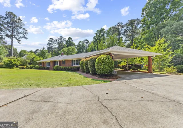 3rd image of 308 Cherokee Rd, Thomaston, GA 30286 | MLS# 10753809