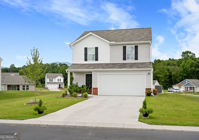 Photo 1 of Single family home for sale at 11 Barron Ct, Chatsworth, GA 30705 | MLS# 10821832 | Listing updated on 2026-09-11