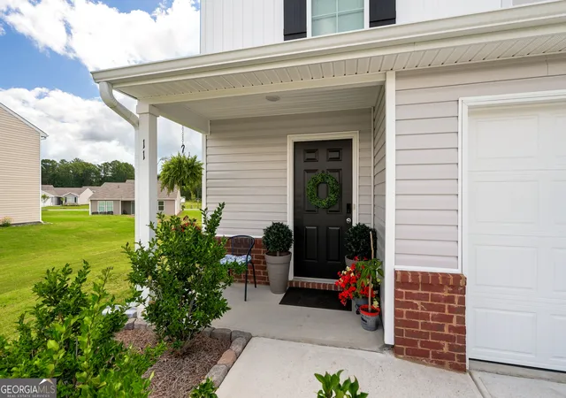 Photo 3 of Single family home for sale at 11 Barron Ct, Chatsworth, GA 30705 | MLS# 10821832 | Listing updated on 2026-09-11