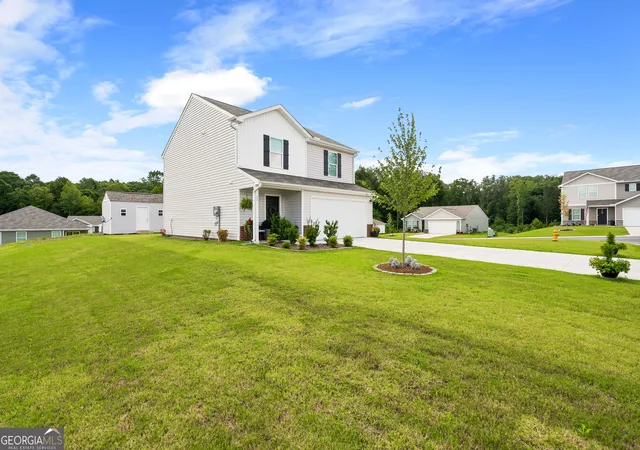 Photo 3 of Single family home for sale at 11 Barron Ct, Chatsworth, GA 30705 | MLS# 10821832 | Listing updated on 2026-09-11