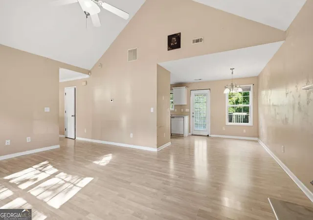 Photo 4 of Single family home for sale at 670 Chaseridge Dr, Mcdonough, GA 30253 | MLS# 10820640 | Listing updated on 2026-09-18