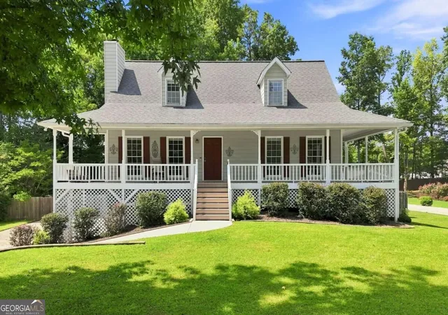 Photo 2 of Single family home for sale at 90 Maplewood Ln, Acworth, GA 30101 | MLS# 10831723 | Listing updated on 2026-09-19