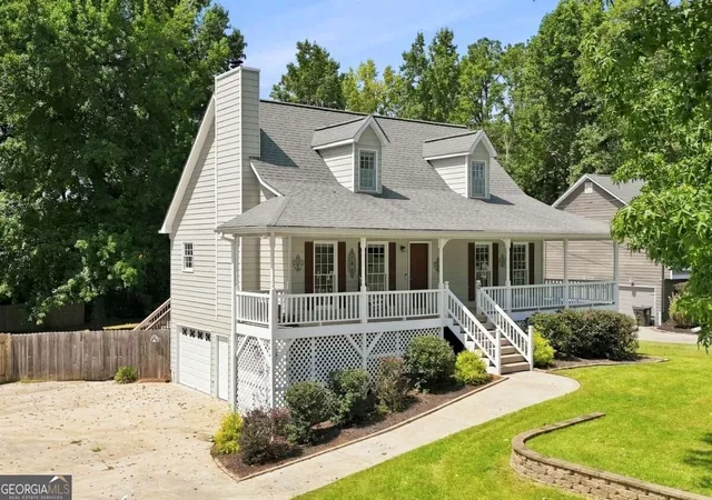 Photo 3 of Single family home for sale at 90 Maplewood Ln, Acworth, GA 30101 | MLS# 10831723 | Listing updated on 2026-09-19