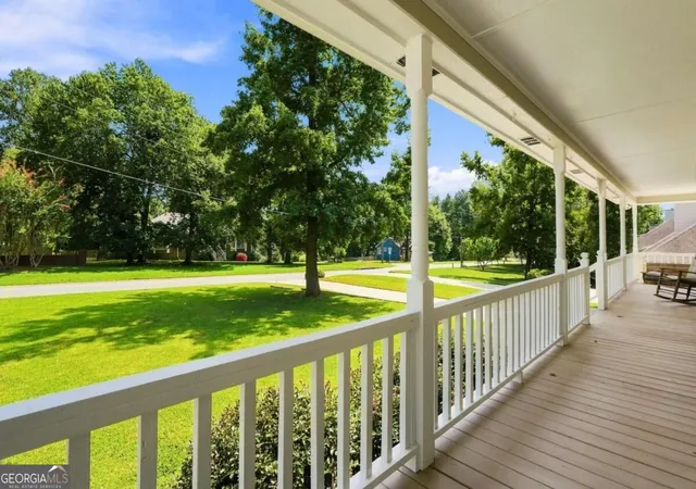 Photo 4 of Single family home for sale at 90 Maplewood Ln, Acworth, GA 30101 | MLS# 10831723 | Listing updated on 2026-09-19