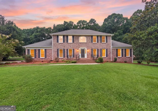 Photo 1 of Single family home for sale at 560 Hawthorne Dr, Fayetteville, GA 30214 | MLS# 10816010 | Listing updated on 2026-09-14