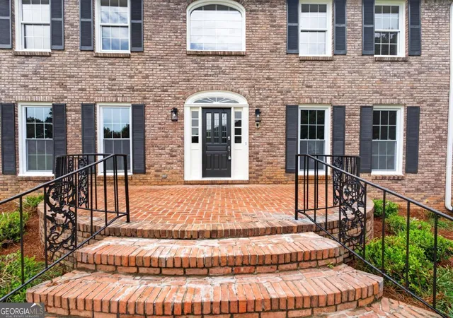 Photo 3 of Single family home for sale at 560 Hawthorne Dr, Fayetteville, GA 30214 | MLS# 10816010 | Listing updated on 2026-09-14
