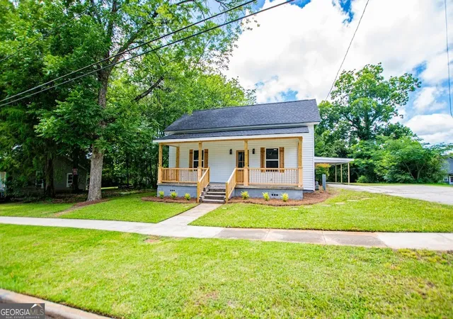 Homes for sale in Carrollton, GA | 115 Pine St, Carrollton, GA 30117 | MLS# 10793166