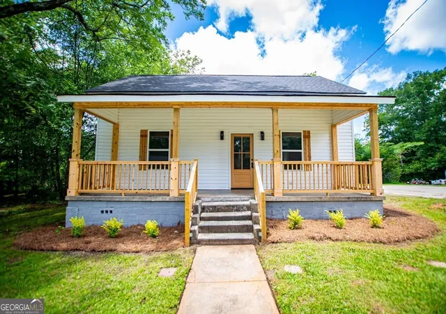 Homes for sale in Carrollton, GA | 115 Pine St, Carrollton, GA 30117 | MLS# 10793166