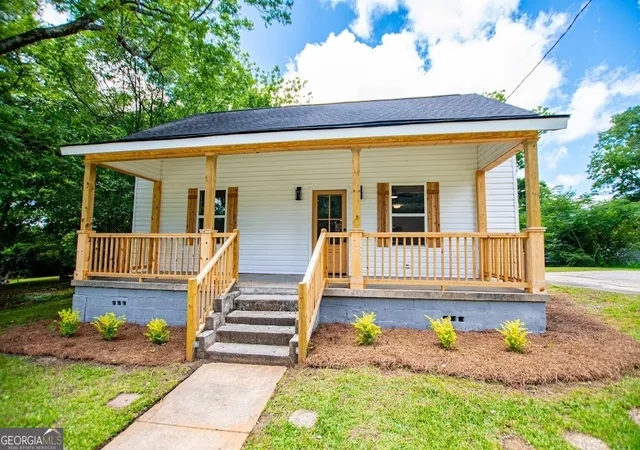 Homes for sale in Carrollton, GA | 115 Pine St, Carrollton, GA 30117 | MLS# 10793166