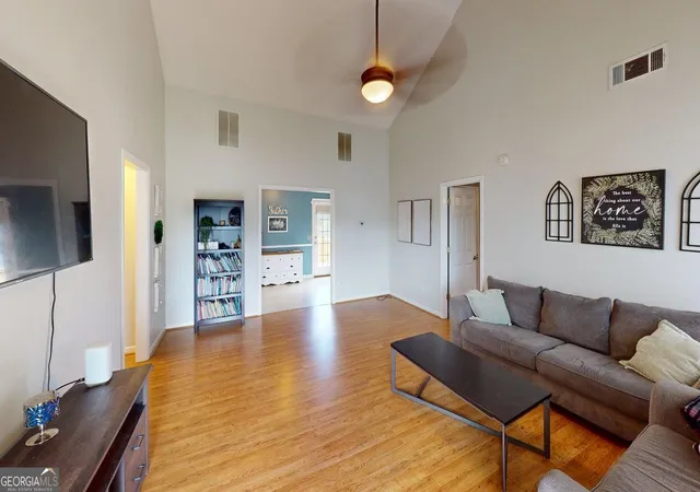 Photo 3 of Single family home for sale at 2124 Broad St, Statham, GA 30666 | MLS# 10813920 | Listing updated on 2026-09-09