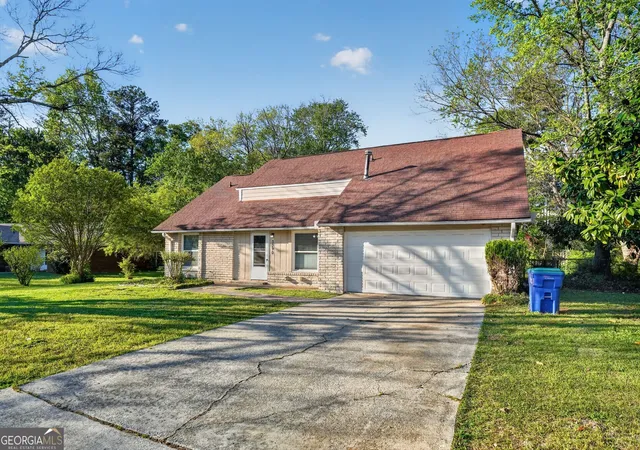 Photo 3 of Single family home for sale at 3390 Valley Bnd Rd, South Fulton, GA 30349 | MLS# 10734037 | Listing updated on 2026-10-09