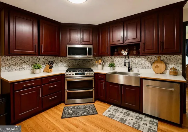 Photo 3 of Single family home for sale at 530 Oxford Crest Ct, Lawrenceville, GA 30043 | MLS# 10823316 | Listing updated on 2026-08-25