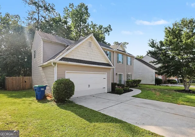 Photo 2 of Single family home for sale at 6316 Polar Fox Ct, South Fulton, GA 30296 | MLS# 10836621 | Listing updated on 2026-09-19
