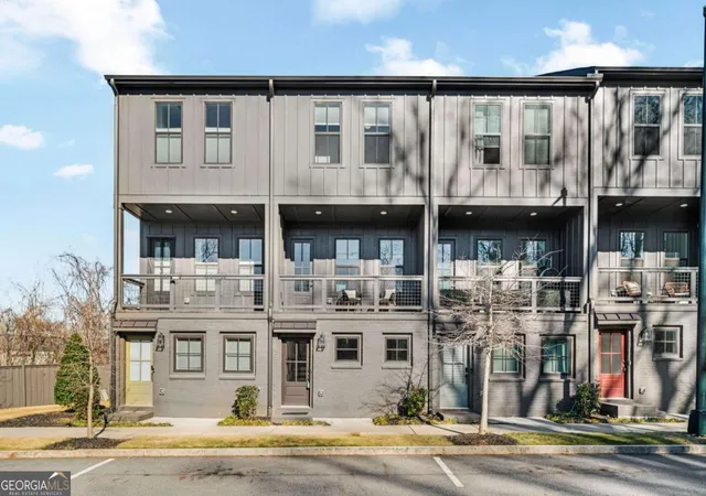 Photo 2 of Sale Pending at 942 Spencer Ave, Atlanta, GA 30318 | MLS# 10672710 | Listing updated on 2026-09-01