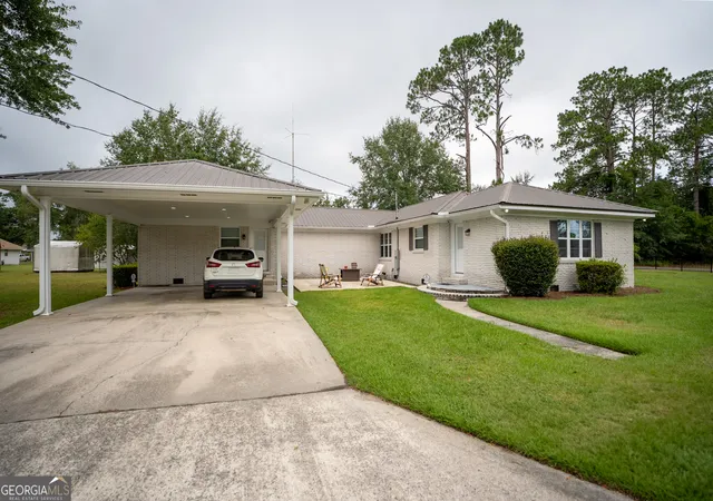 4th image of 190 Plier St, Baxley, GA 31513 | MLS# 10818408