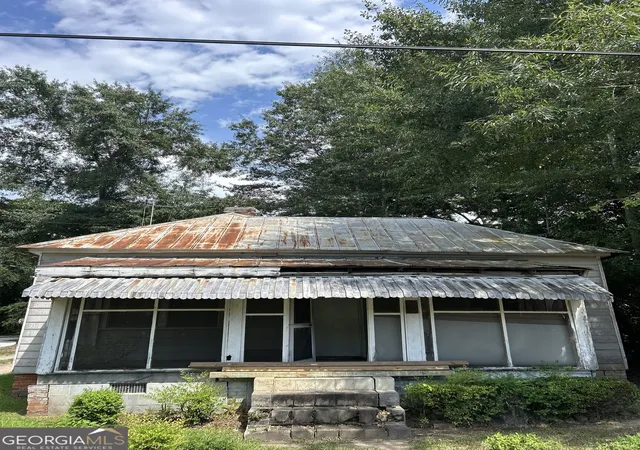 1st image of 109 Jackson St, Barnesville, GA 30204 | MLS# 10825809