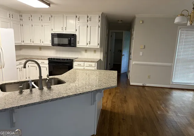 5th image of 978 Sw Mill Bend Dr Sw, Lawrenceville, GA 30044 | MLS# 10800124