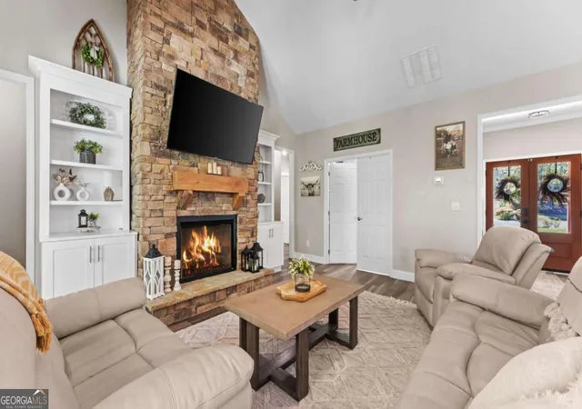 Photo 3 of Single family home for sale at 7 Moss Crk Dr NE, Rome, GA 30161 | MLS# 10798511 | Listing updated on 2026-09-05
