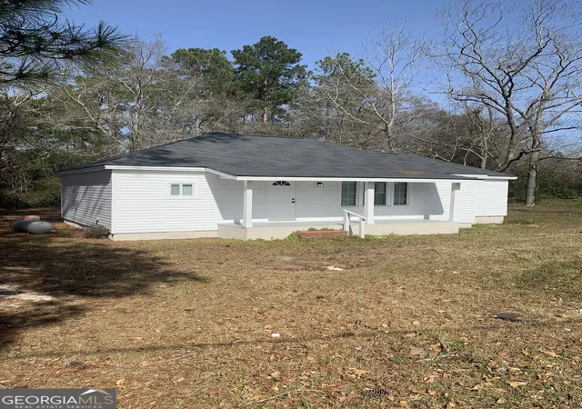 1st image of 675 N Main St, Baxley, GA 31513 | MLS# 10798308