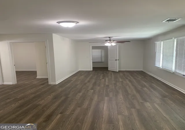 Photo 4 of Single family home for sale at 675 N Main St, Baxley, GA 31513 | MLS# 10798308 | Listing updated on 2026-07-16