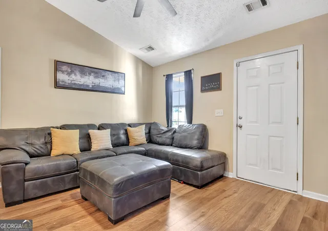 Photo 3 of Sale Pending at 95 Hunters Tr, Covington, GA 30014 | MLS# 10765626 | Listing updated on 2026-09-04
