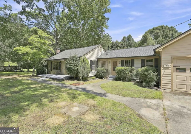 Photo 3 of Single family home for sale at 458 Mehaffey Dr, Fairburn, GA 30213 | MLS# 10825898 | Listing updated on 2026-09-19