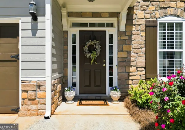 Photo 3 of Single family home for sale at 3525 Glen Devon Dr, Powder Springs, GA 30127 | MLS# 10834580 | Listing updated on 2026-09-10