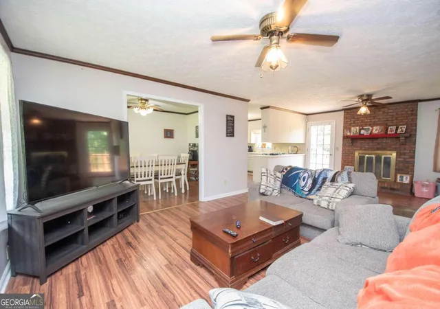 4th image of 128 Robinhood Dr, Newnan, GA 30263 | MLS# 10803989