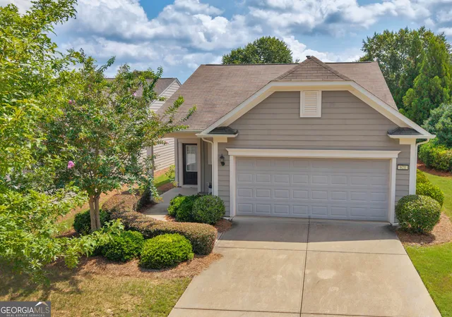 3rd image of 621 Larch Looper Dr, Griffin, GA 30223 | MLS# 10819159