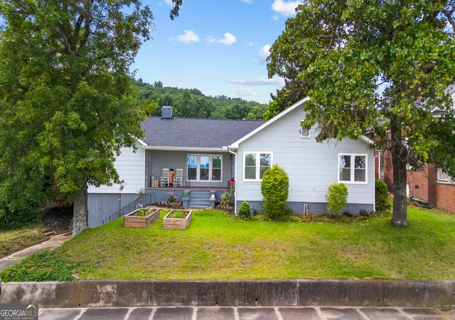Homes for sale in Manchester, GA | 36 E 2nd St, Manchester, GA 31816 | MLS# 10784771