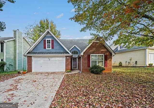 Single family home for sale at 175 Summer Lake Dr SW, Marietta, GA 30060 | MLS# 10881334