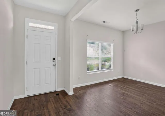 Photo 4 of Sale Pending at 1737 Alford Dr, Jonesboro, GA 30236 | MLS# 10827325 | Listing updated on 2026-10-29