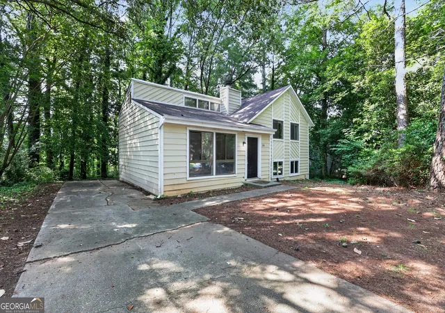 Photo 3 of Single family home for sale at 5105 Stone Tr, Stone Mountain, GA 30083 | MLS# 10798249 | Listing updated on 2026-10-09