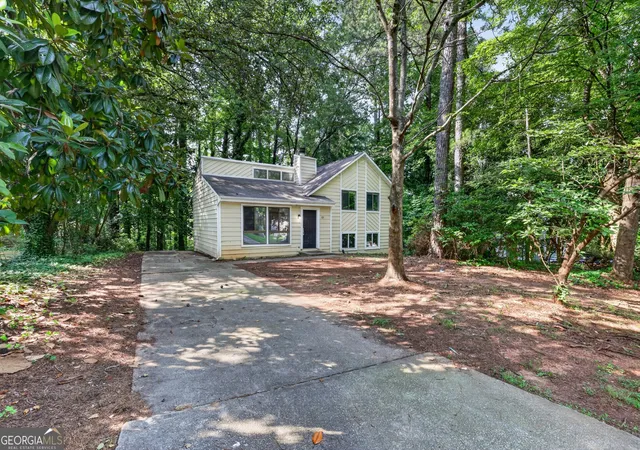 Photo 3 of Single family home for sale at 5105 Stone Tr, Stone Mountain, GA 30083 | MLS# 10798249 | Listing updated on 2026-10-09
