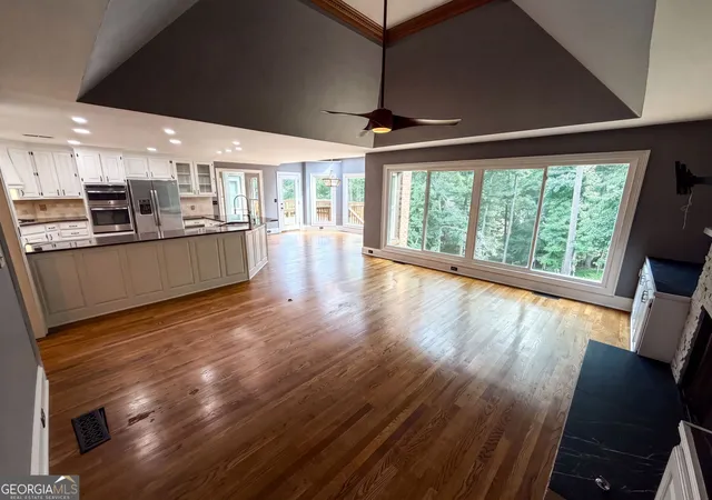 3rd image of 135 N Clublands Ct, Johns Creek, GA 30022 | MLS# 10809597