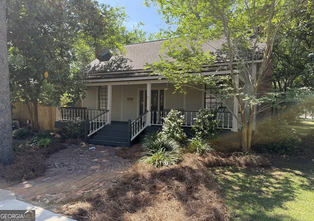 3rd image of 417 Central Pl, Valdosta, GA 31601 | MLS# 10742043
