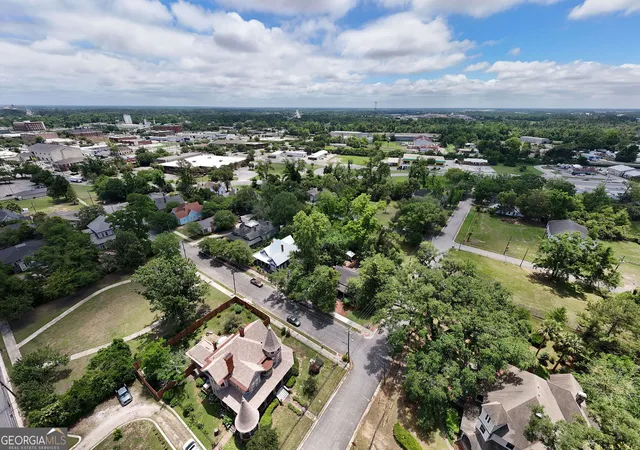 5th image of 417 Central Pl, Valdosta, GA 31601 | MLS# 10742043