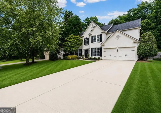 1st image of 735 Mountclaire Dr, Cumming, GA 30041 | MLS# 10774748