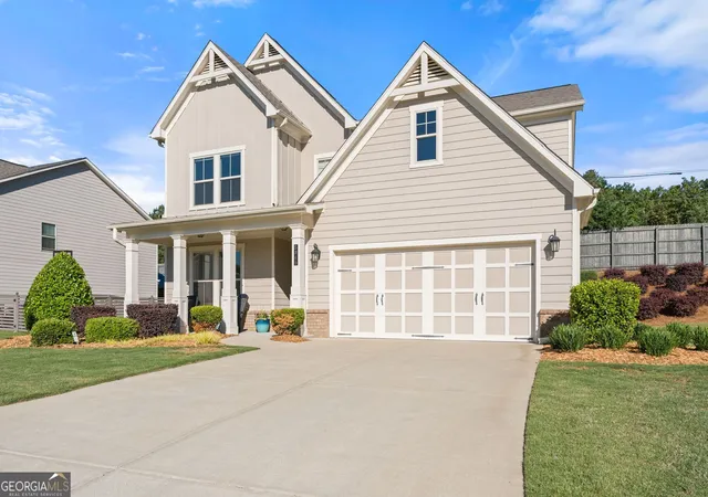 Photo 4 of Single family home for sale at 5845 Stargazer Way, Cumming, GA 30028 | MLS# 10836232 | Listing updated on 2026-09-14