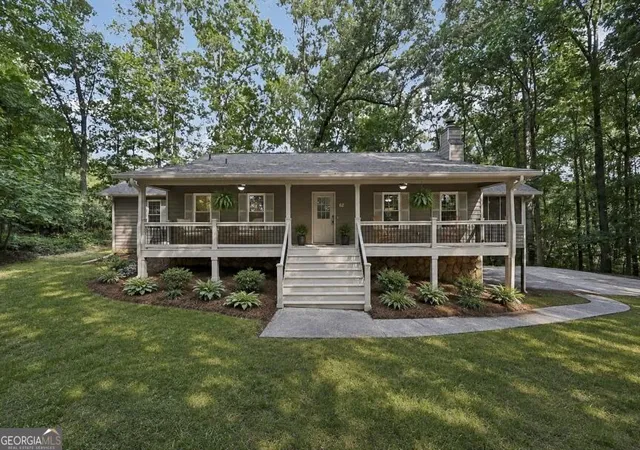 Photo 3 of Single family home for sale at 62 Mount Calvary Rd Nw, Marietta, GA 30064 | MLS# 10814058 | Listing updated on 2026-09-11