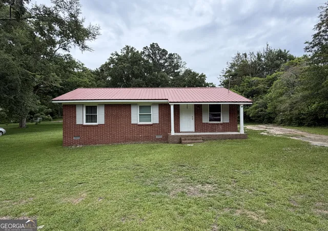 1st image of 1954 Whiteoak Rd, Thomson, GA 30824 | MLS# 10787127