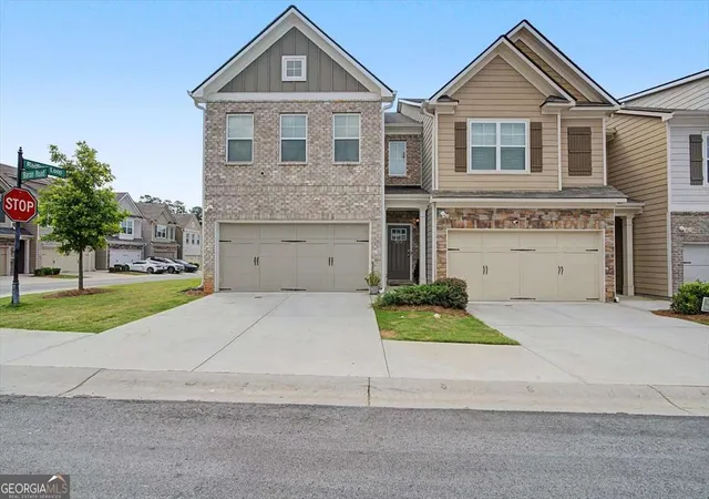 2nd image of 7652 Baron Rd, Fairburn, GA 30213 | MLS# 10799078