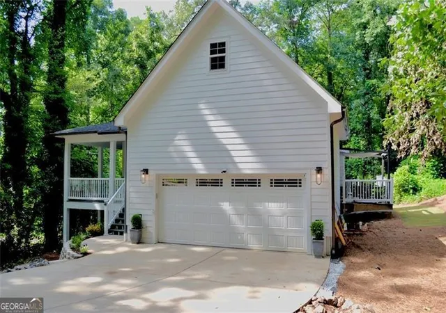 Photo 3 of Single family home for sale at 592 Hidden Hills Ct, Marietta, GA 30066 | MLS# 10803089 | Listing updated on 2026-09-13