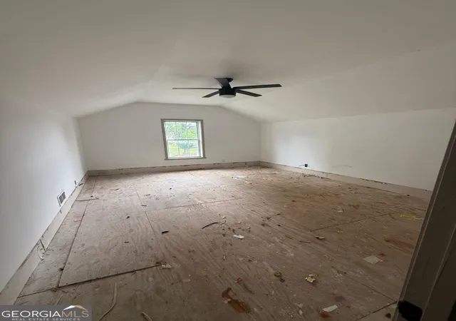 Photo 2 of Sale Pending at 1074 Arlington Ave Sw, Atlanta, GA 30310 | MLS# 10789248 | Listing updated on 2026-09-11