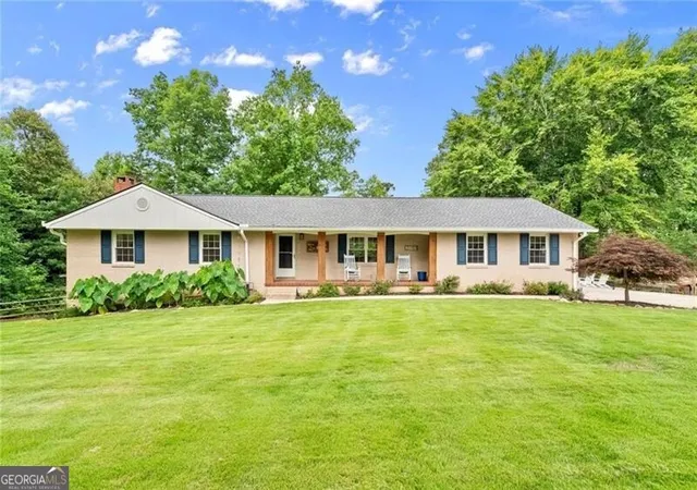 Photo 2 of Single family home for sale at 1971 Beechwood Blvd Nw, Gainesville, GA 30504 | MLS# 10796596 | Listing updated on 2026-09-24