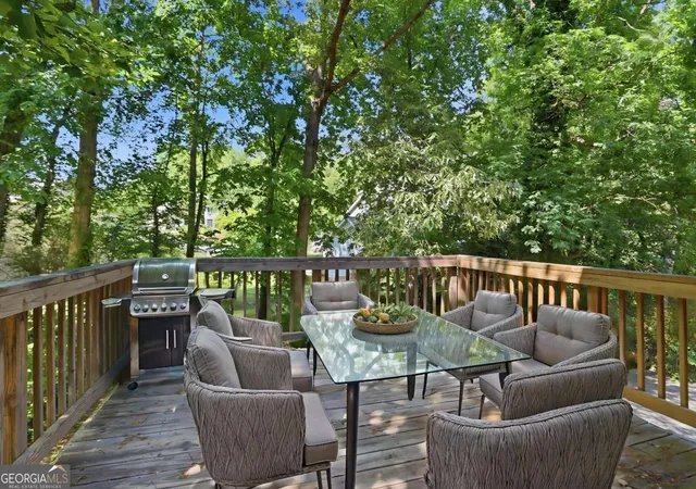 Homes for sale in Snellville, GA | 3848 Valley Brook Rd, Snellville, GA 30039 | MLS# 10781749