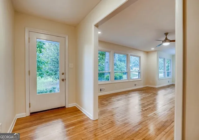 4th image of 2345 Country Club Ln Sw, Atlanta, GA 30311 | MLS# 10797459
