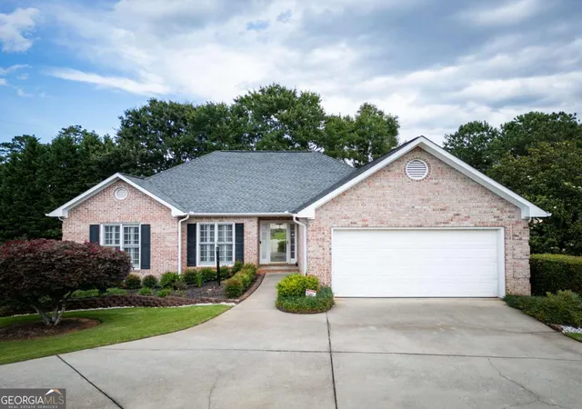 Photo 2 of Single family home for sale at 645 Saint Ives Dr, Athens, GA 30606 | MLS# 10795029 | Listing updated on 2026-08-31