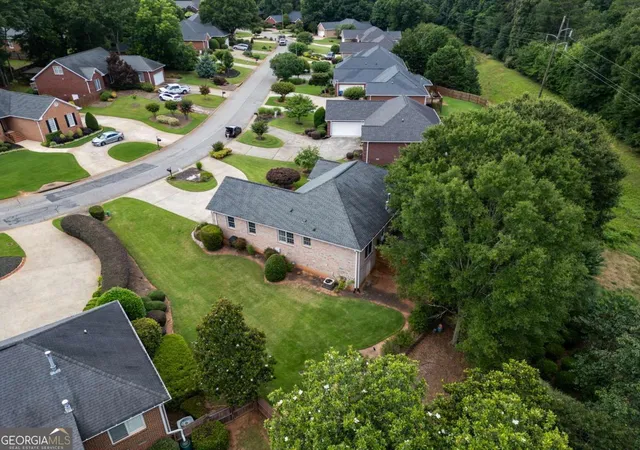Photo 4 of Single family home for sale at 645 Saint Ives Dr, Athens, GA 30606 | MLS# 10795029 | Listing updated on 2026-10-28