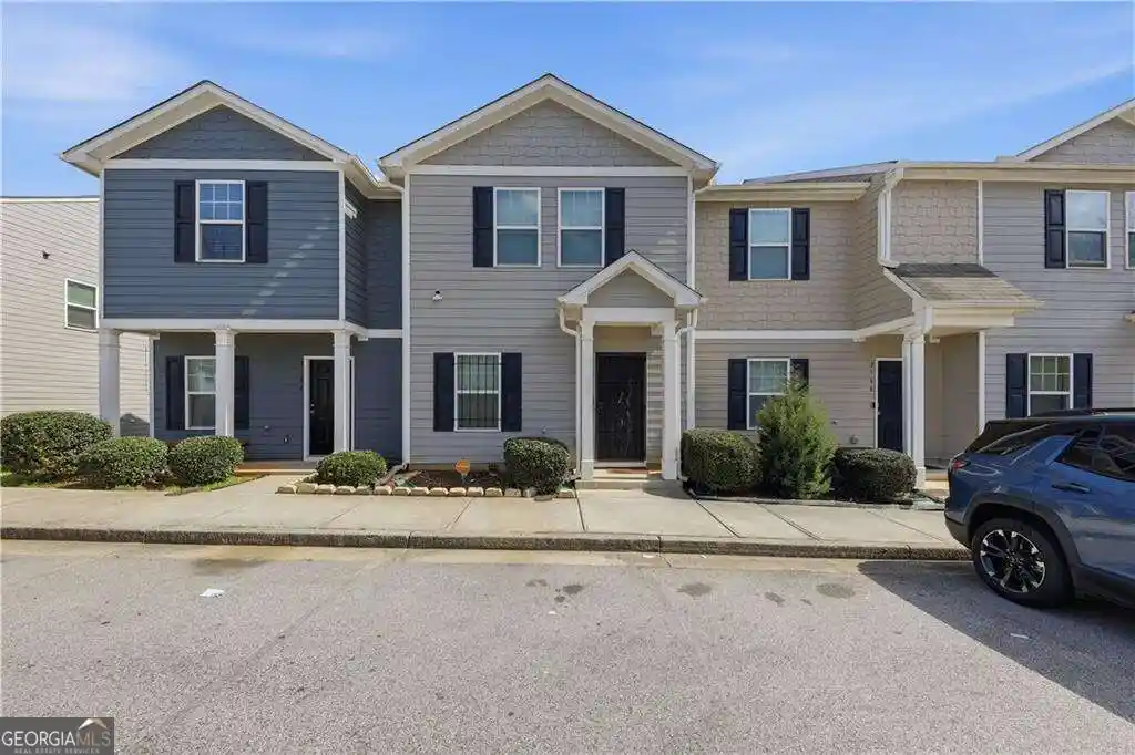 Photo 1 of Townhouse for sale at 2166 Braxton Rd Sw, Atlanta, GA 30331 | MLS# 10855018 | Listing updated on 2026-10-21